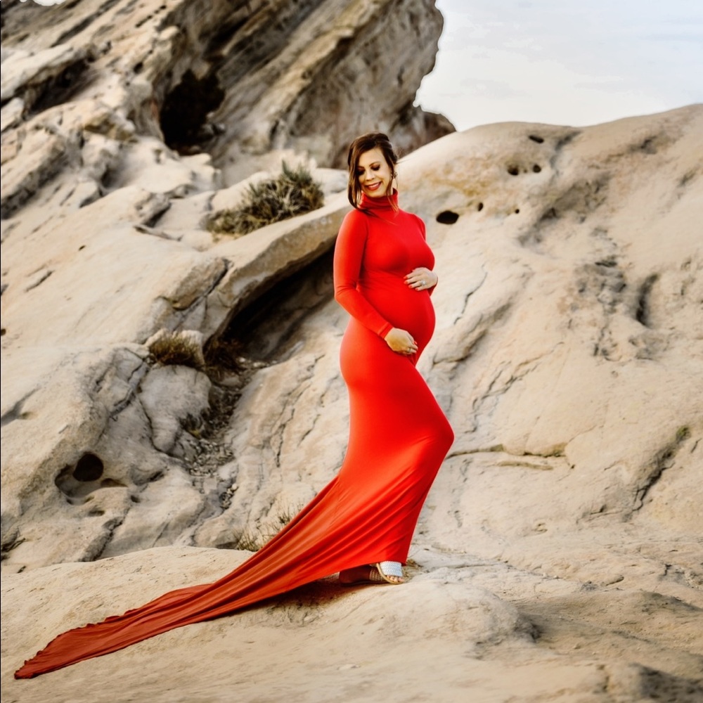 Beautiful/ comfortable maternity dress